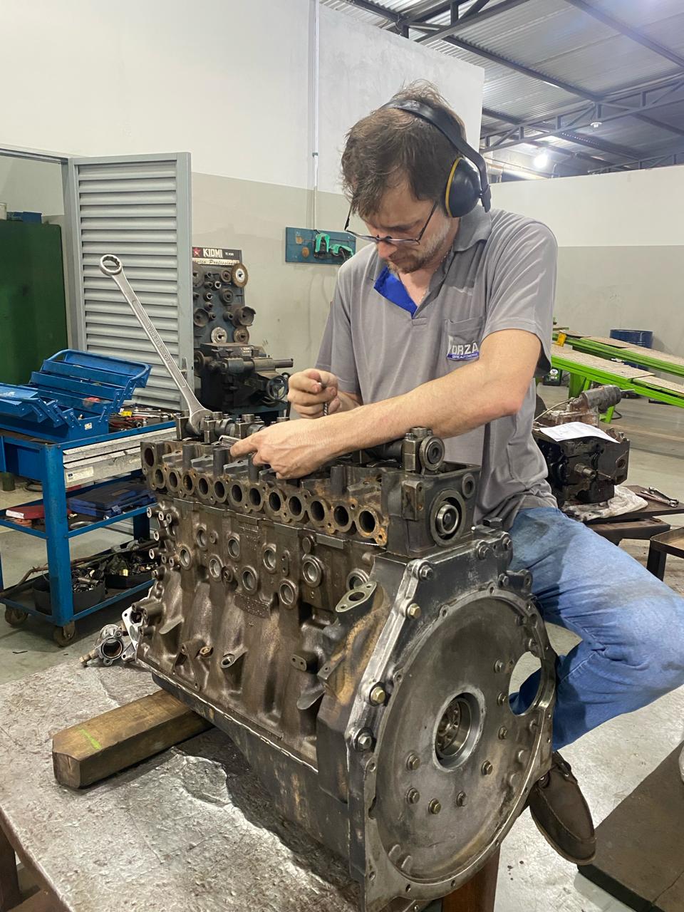 Reparo de motor diesel